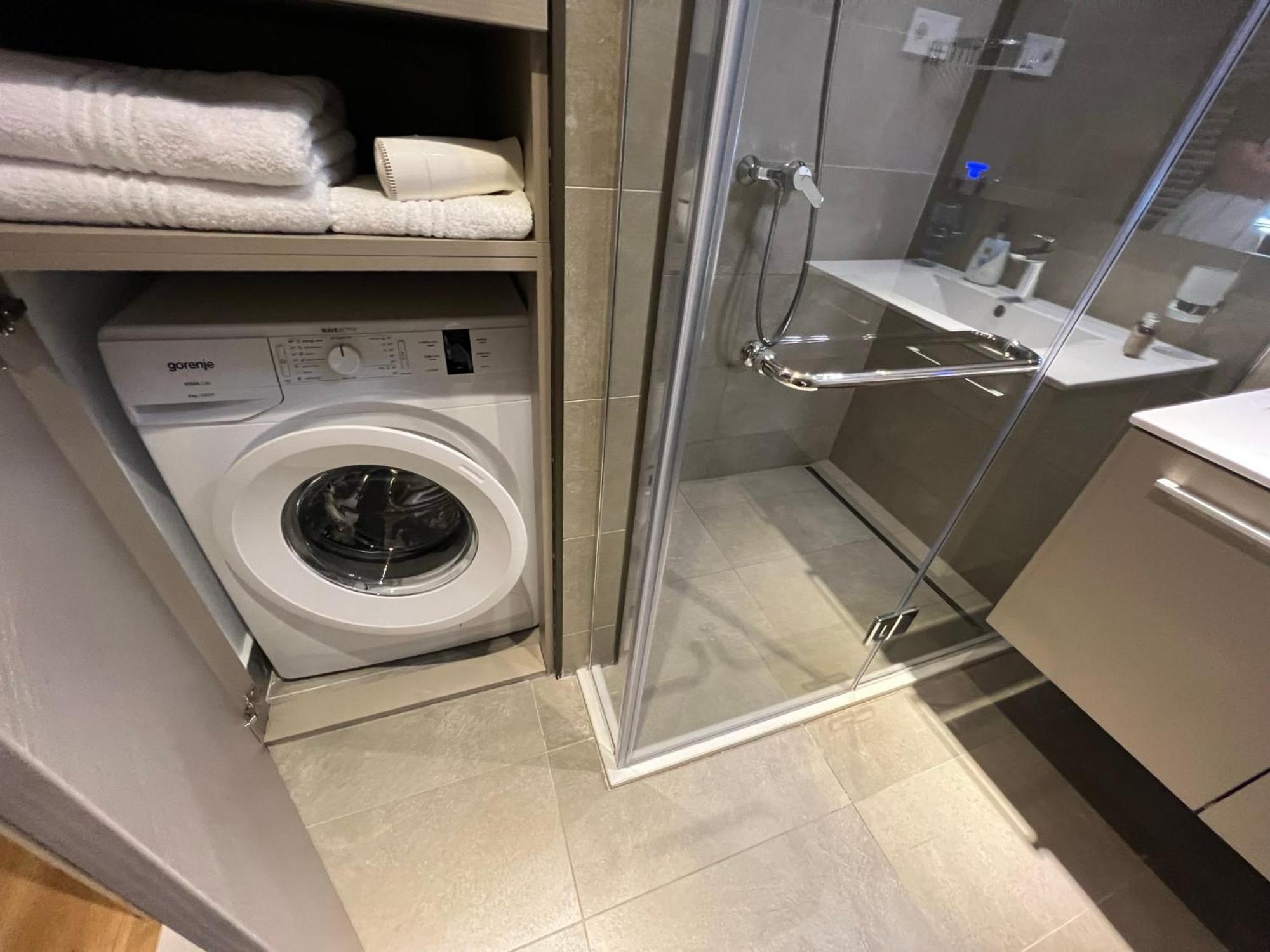 Ng Premium Apartments In Alliance Palace Батуми Экстерьер фото
