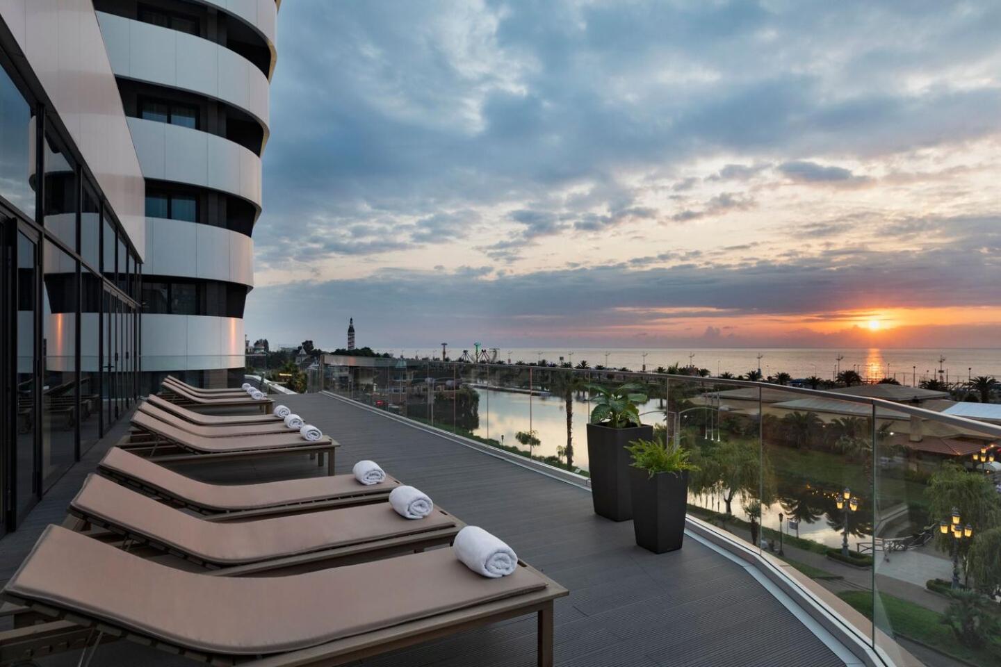 Ng Premium Apartments In Alliance Palace Батуми Экстерьер фото