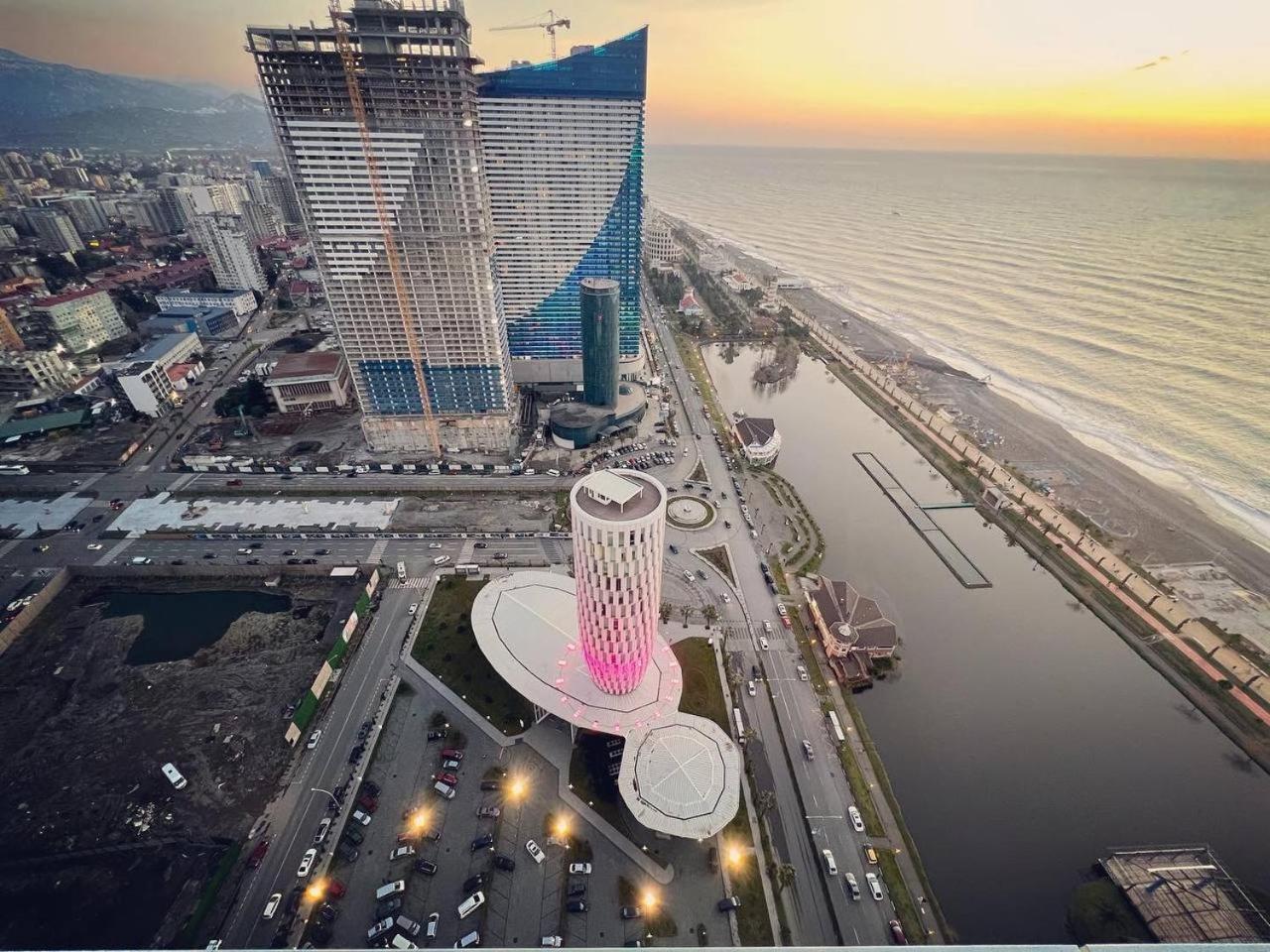 Ng Premium Apartments In Alliance Palace Батуми Экстерьер фото