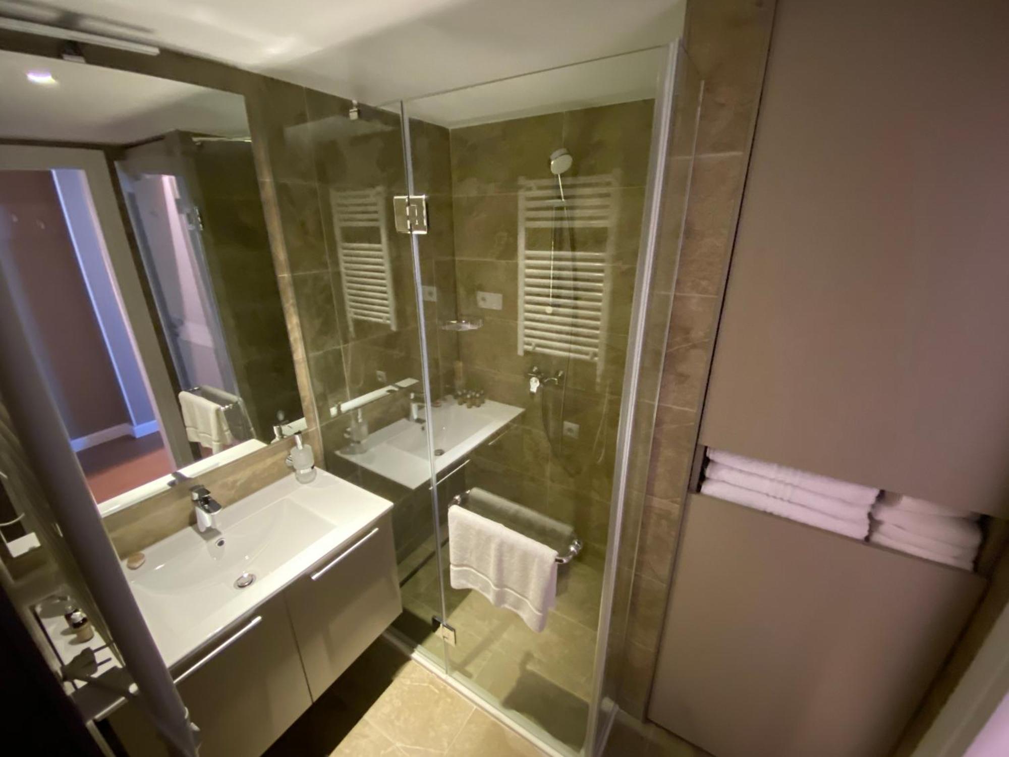 Ng Premium Apartments In Alliance Palace Батуми Экстерьер фото